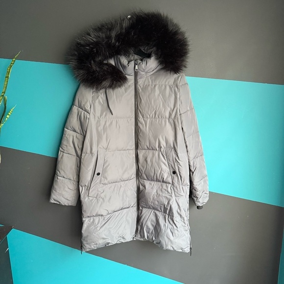 Dkny Gray Puffer Jacket with High Collar and Matte Finish - Picture 2 of 5